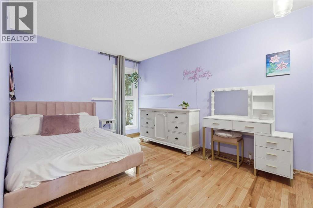 39 Coach Manor Terrace Sw, Calgary, Alberta  T3H 1C9 - Photo 23 - A2306773