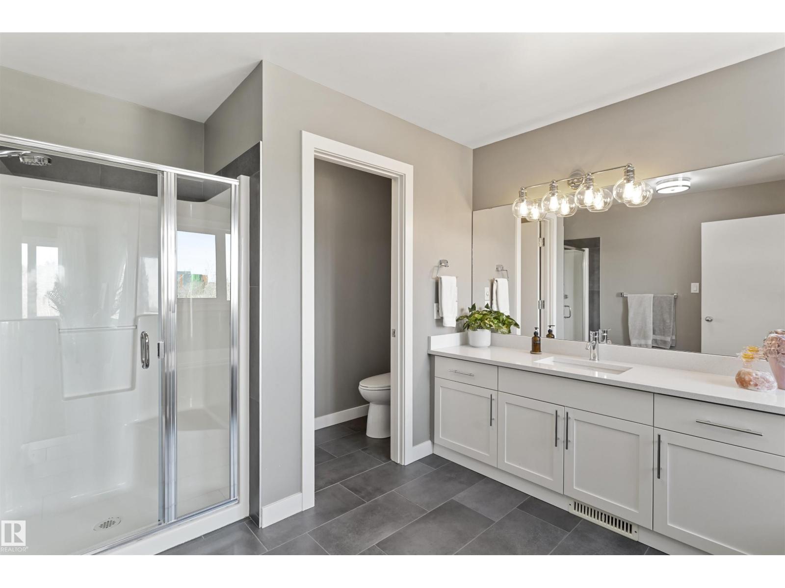 8103a 95a St Nw, Edmonton, Alberta  T6C 3Y1 - Photo 38 - E4485031