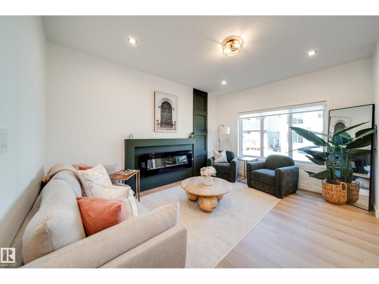 16 BLACKBIRD BN, fort saskatchewan, Alberta