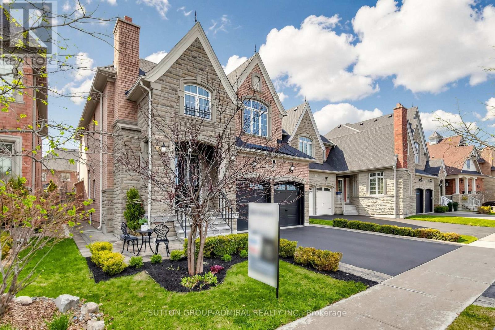 32 NICORT ROAD, King, Ontario