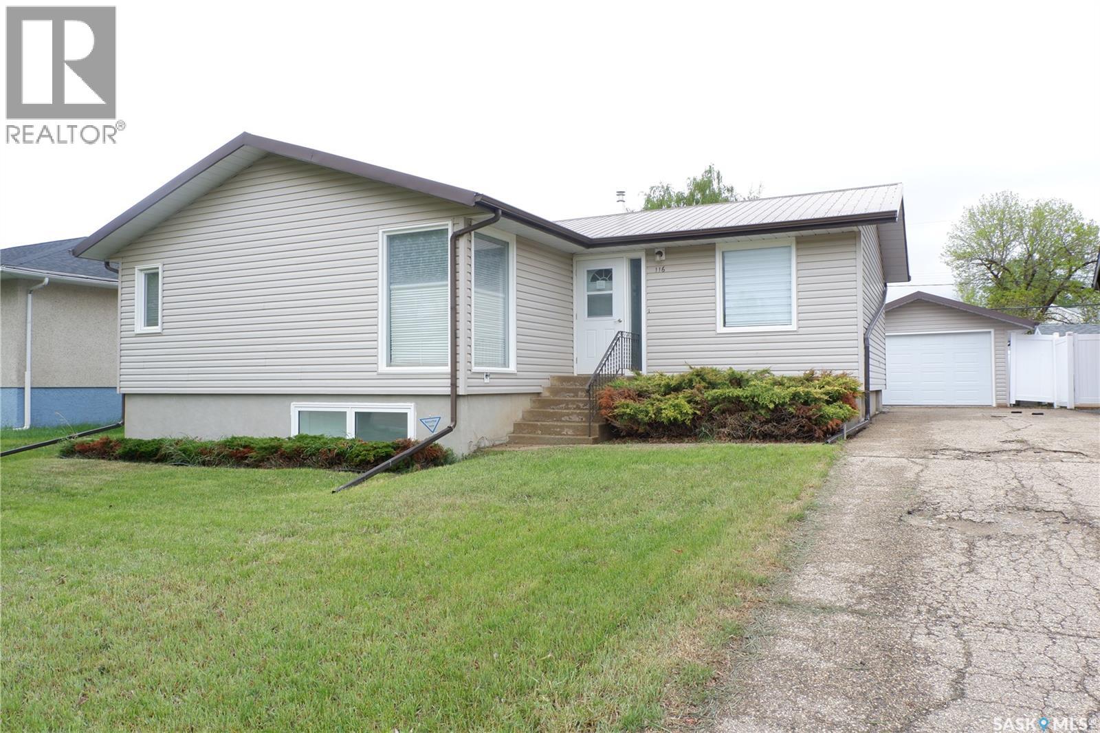 116 Empire PLACE, Assiniboia, Saskatchewan