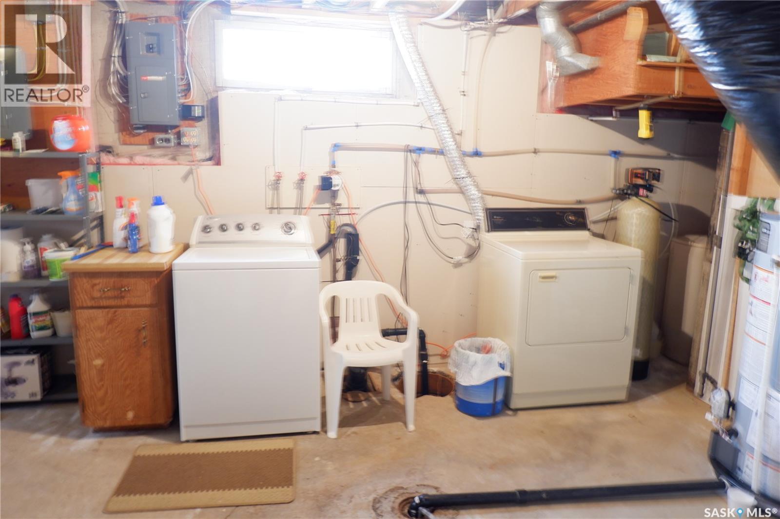 116 Empire Place, Assiniboia, Saskatchewan  S0H 0B0 - Photo 24 - SK034519