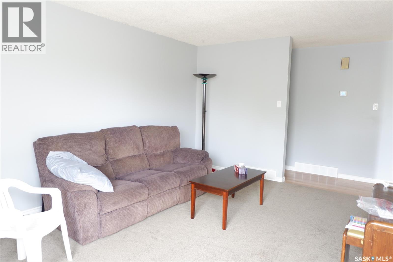 116 Empire Place, Assiniboia, Saskatchewan  S0H 0B0 - Photo 9 - SK034519
