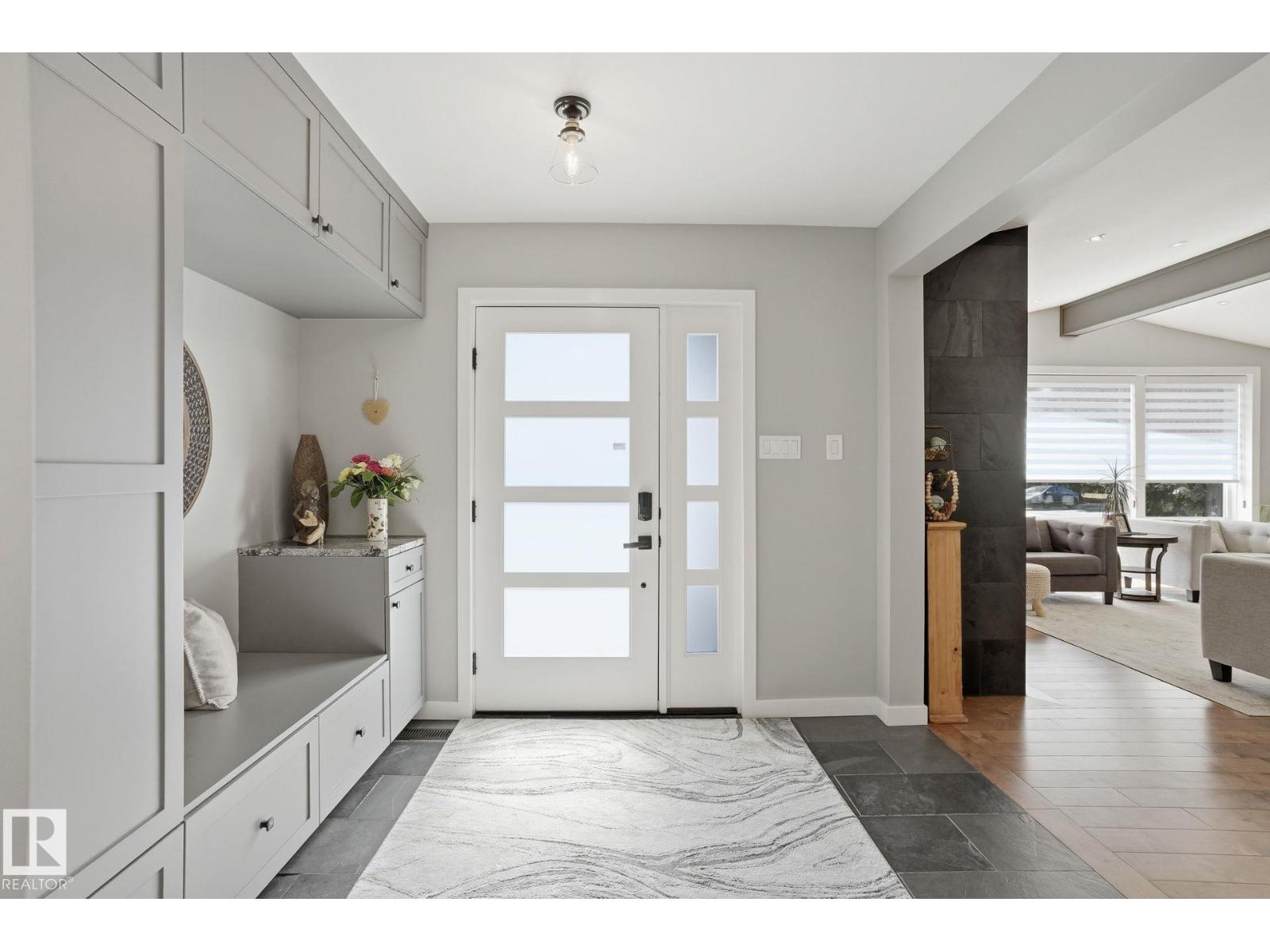 13904 86 Av Nw, Edmonton, Alberta  T5R 4A9 - Photo 2 - E4485033