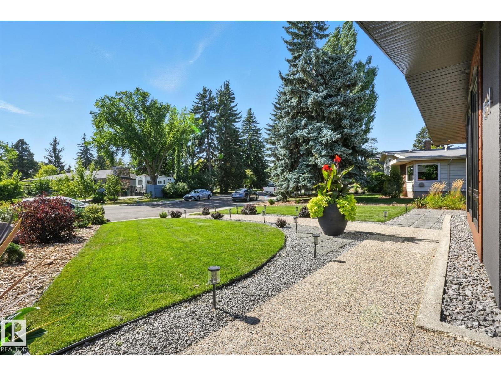 13904 86 Av Nw, Edmonton, Alberta  T5R 4A9 - Photo 37 - E4485033