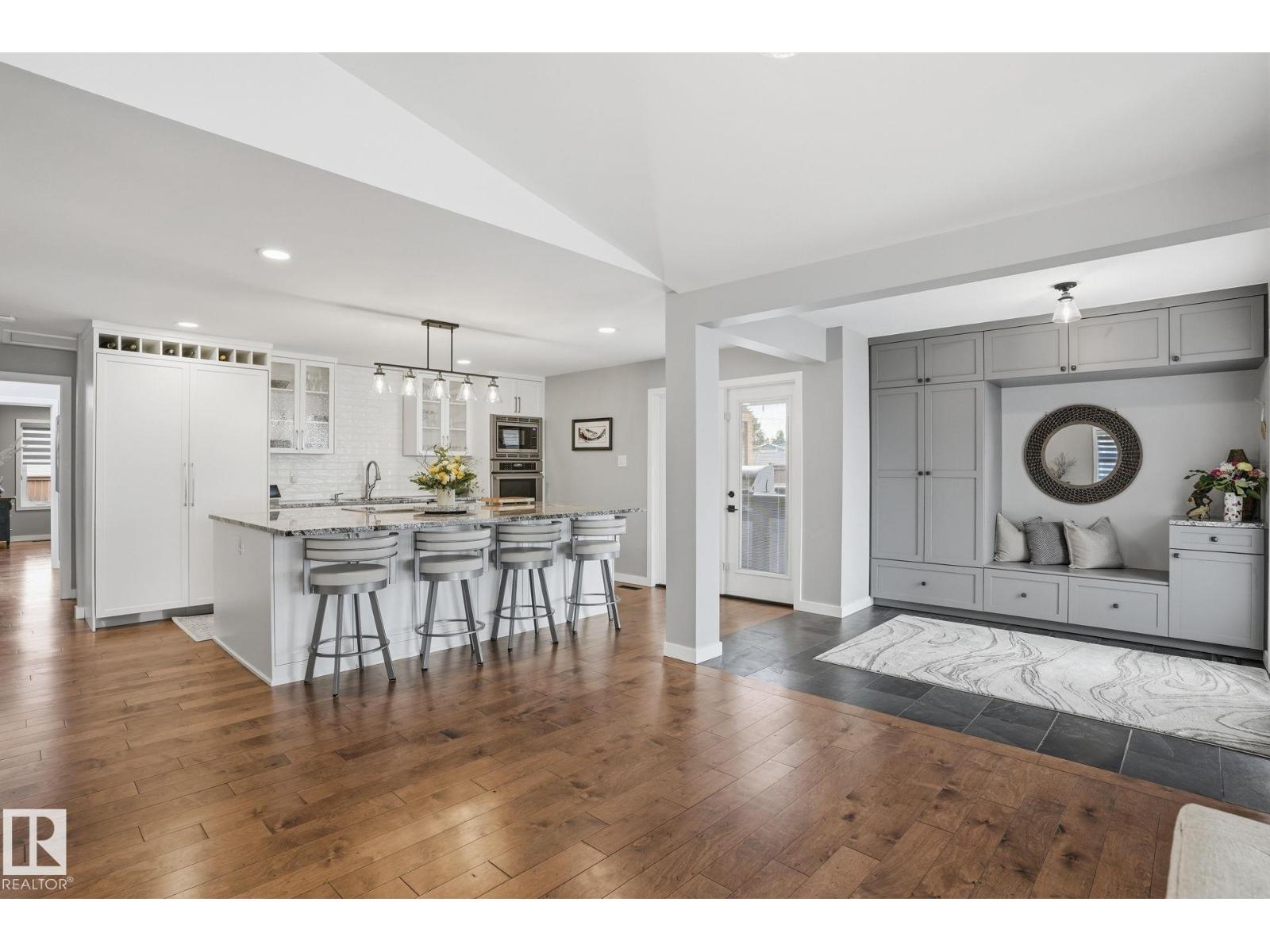 13904 86 Av Nw, Edmonton, Alberta  T5R 4A9 - Photo 4 - E4485033