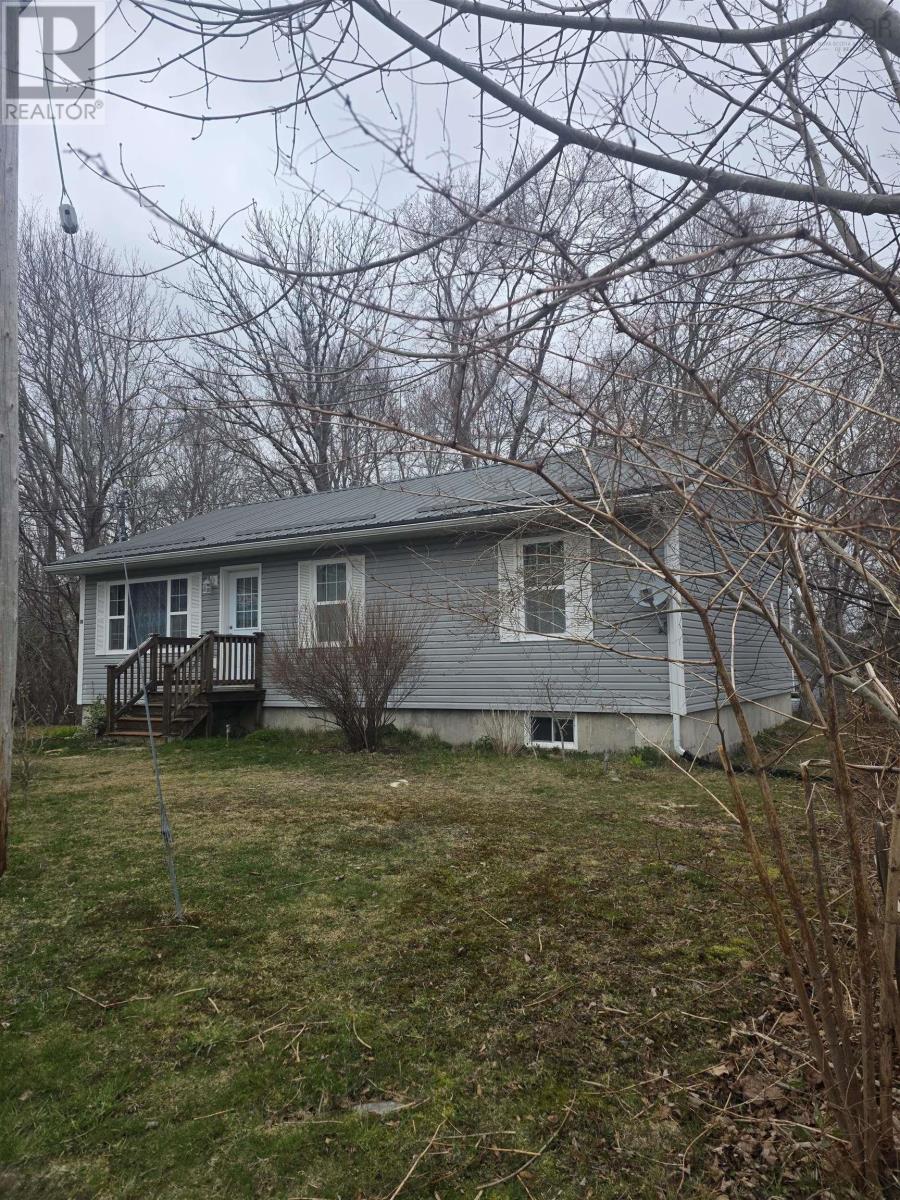14 Lawrence Street, Liverpool, Nova Scotia  B0T 1K0 - Photo 5 - 202609050