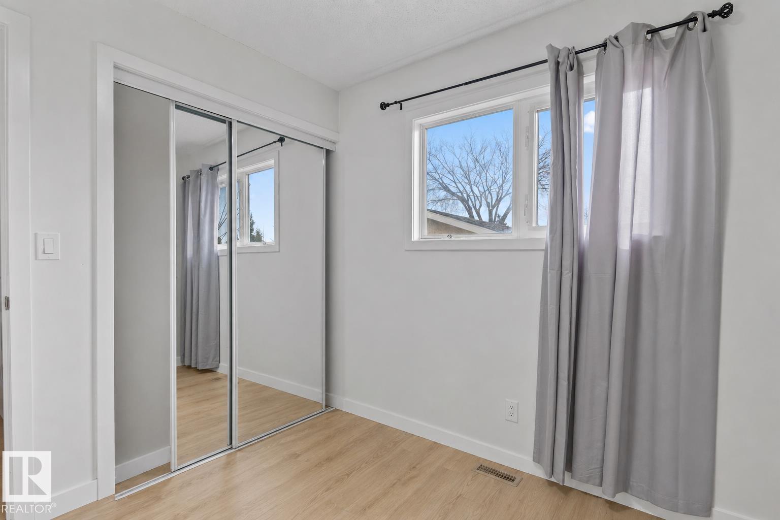 1566 Lakewood Road W Nw, Edmonton, Alberta  T6K 2V9 - Photo 15 - E4485037