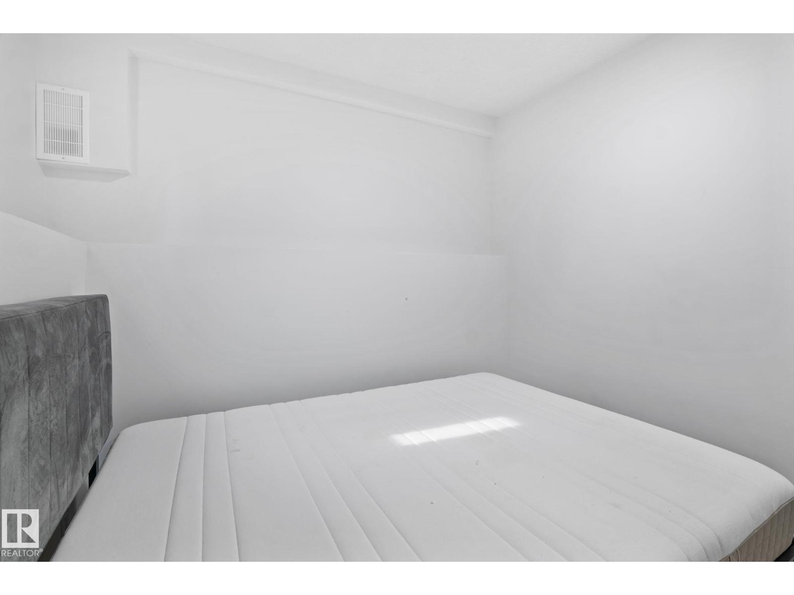 1566 Lakewood Road W Nw, Edmonton, Alberta  T6K 2V9 - Photo 28 - E4485037
