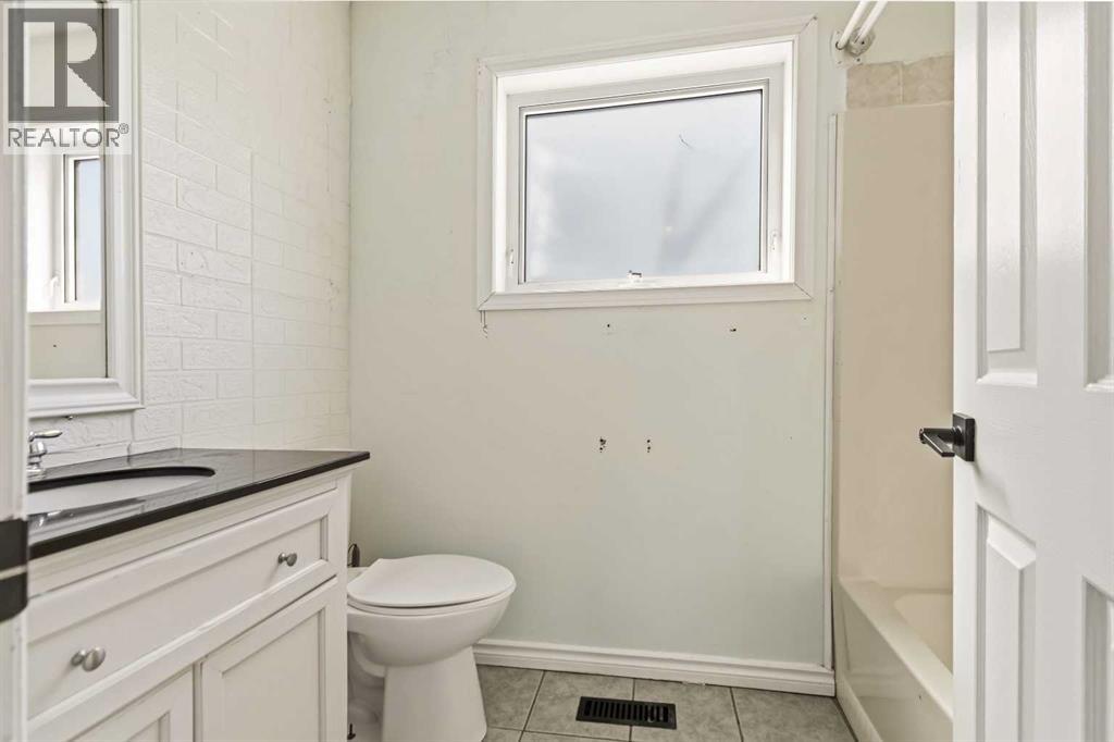 125 Brooks Place, Fort Mcmurray, Alberta  T9K 2E8 - Photo 17 - A2305915