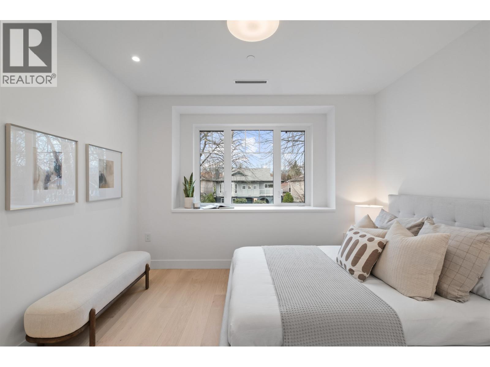 2238 E 5th Avenue, Vancouver, British Columbia  V5N 1M8 - Photo 2 - R3118121
