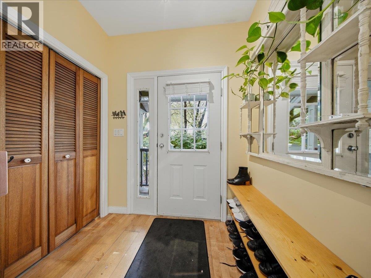 1320 Victoria Drive, Vancouver, British Columbia  V5L 4G8 - Photo 3 - R3118133