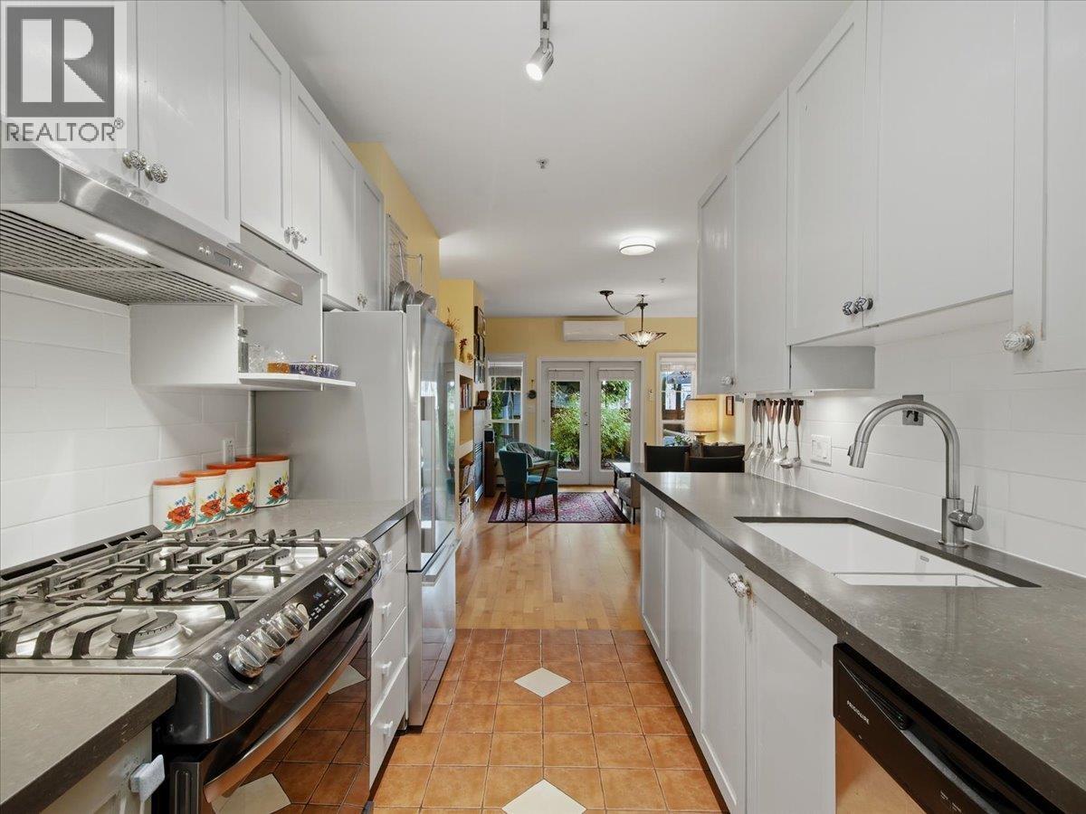 1320 Victoria Drive, Vancouver, British Columbia  V5L 4G8 - Photo 5 - R3118133