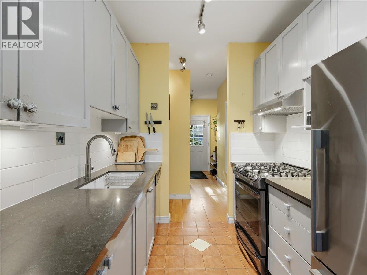 1320 Victoria Drive, Vancouver, British Columbia  V5L 4G8 - Photo 6 - R3118133