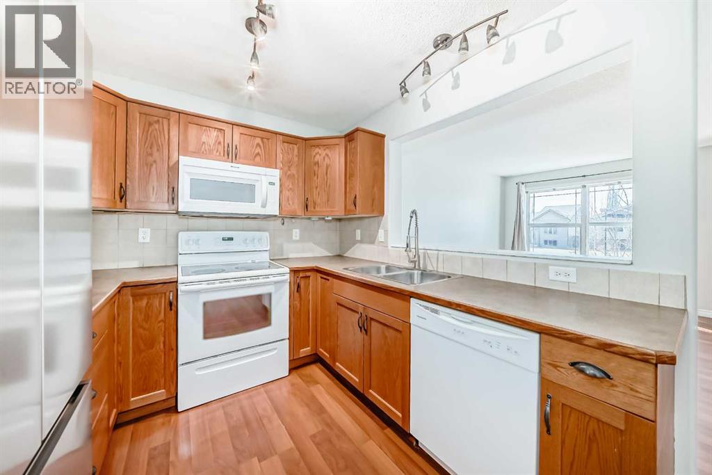 #38 Terrance Heights Drive, Lacombe, Alberta  T4L 2L8 - Photo 5 - A2306396