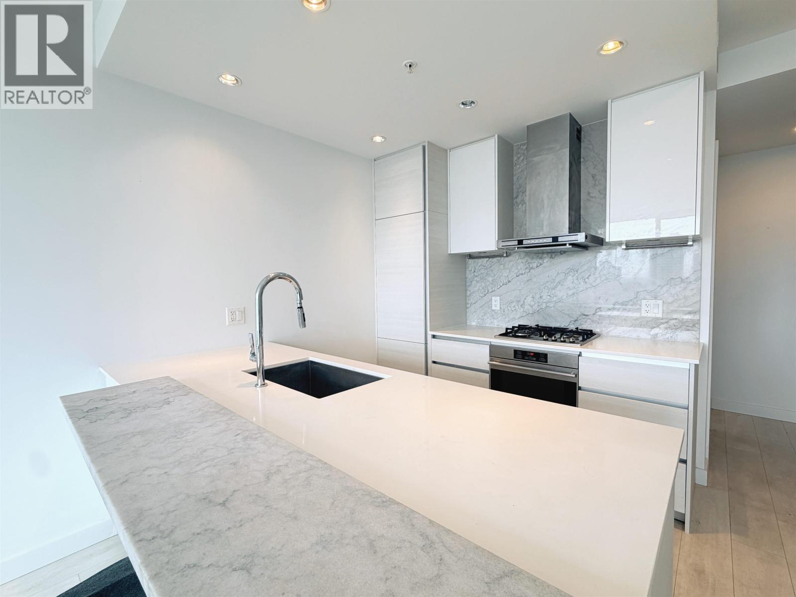 1611 6098 Station Street, Burnaby, British Columbia  V5H 0H4 - Photo 4 - R3117126