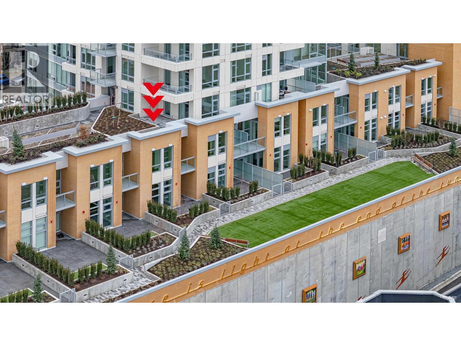 205 618 Carnarvon, New Westminster, British Columbia  V3M 0N9 - Photo 2 - R3118127