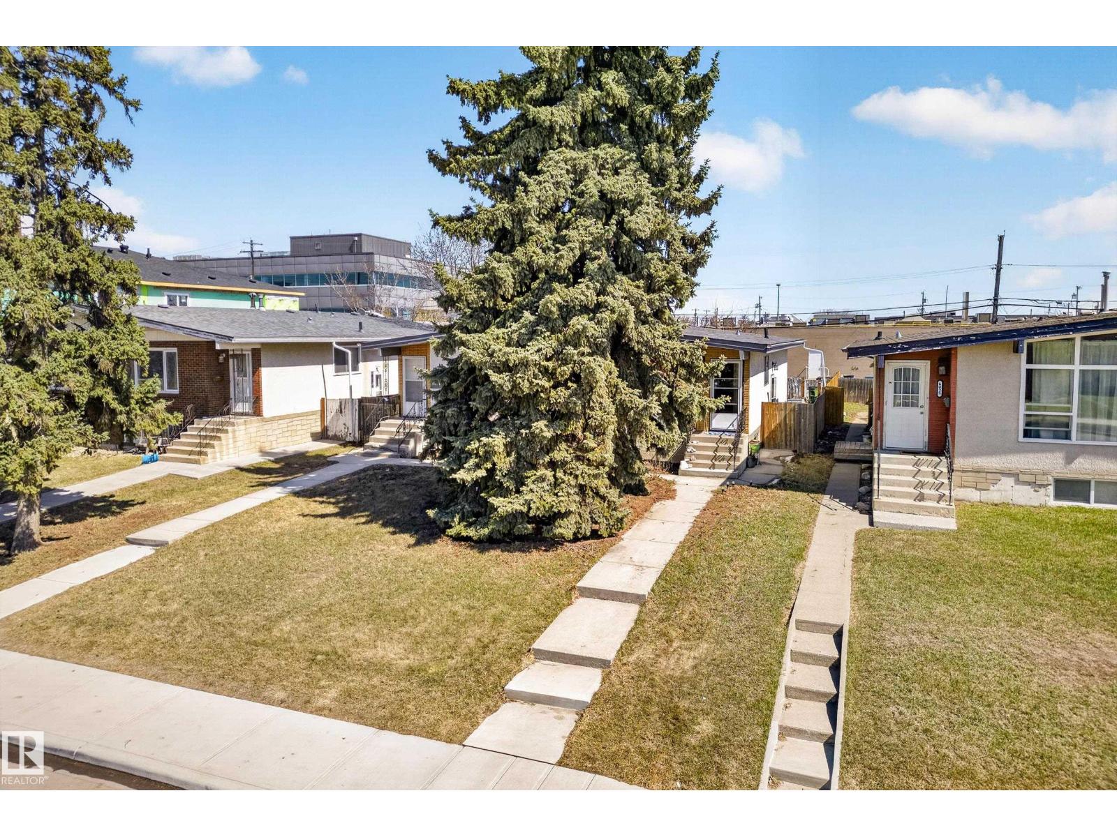 6027 6029 105 St Nw, Edmonton, Alberta  T6H 2N3 - Photo 2 - E4485038