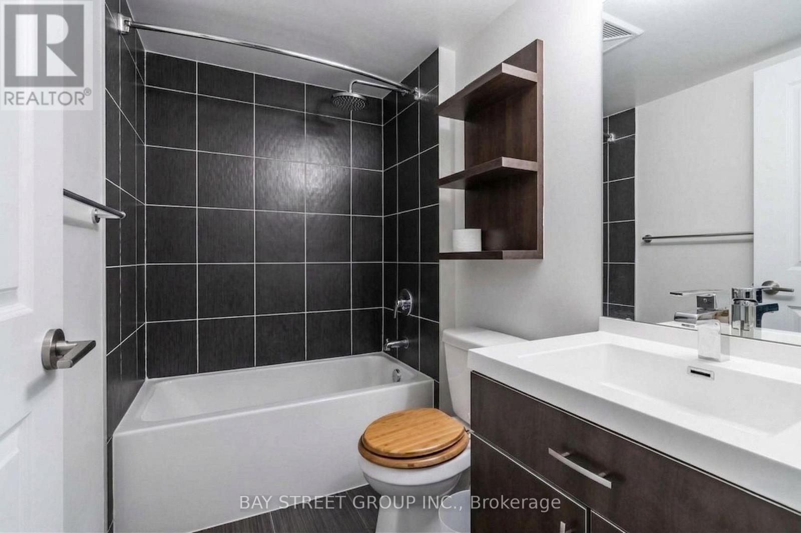 1502 - 28 Ted Rogers Way, Toronto, Ontario  M4Y 2J4 - Photo 6 - C13066030