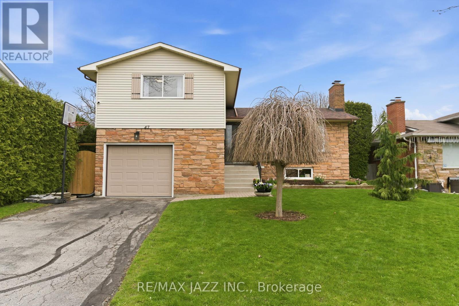 47 Martindale Street, Oshawa, Ontario  L1H 6W7 - Photo 6 - E13048140