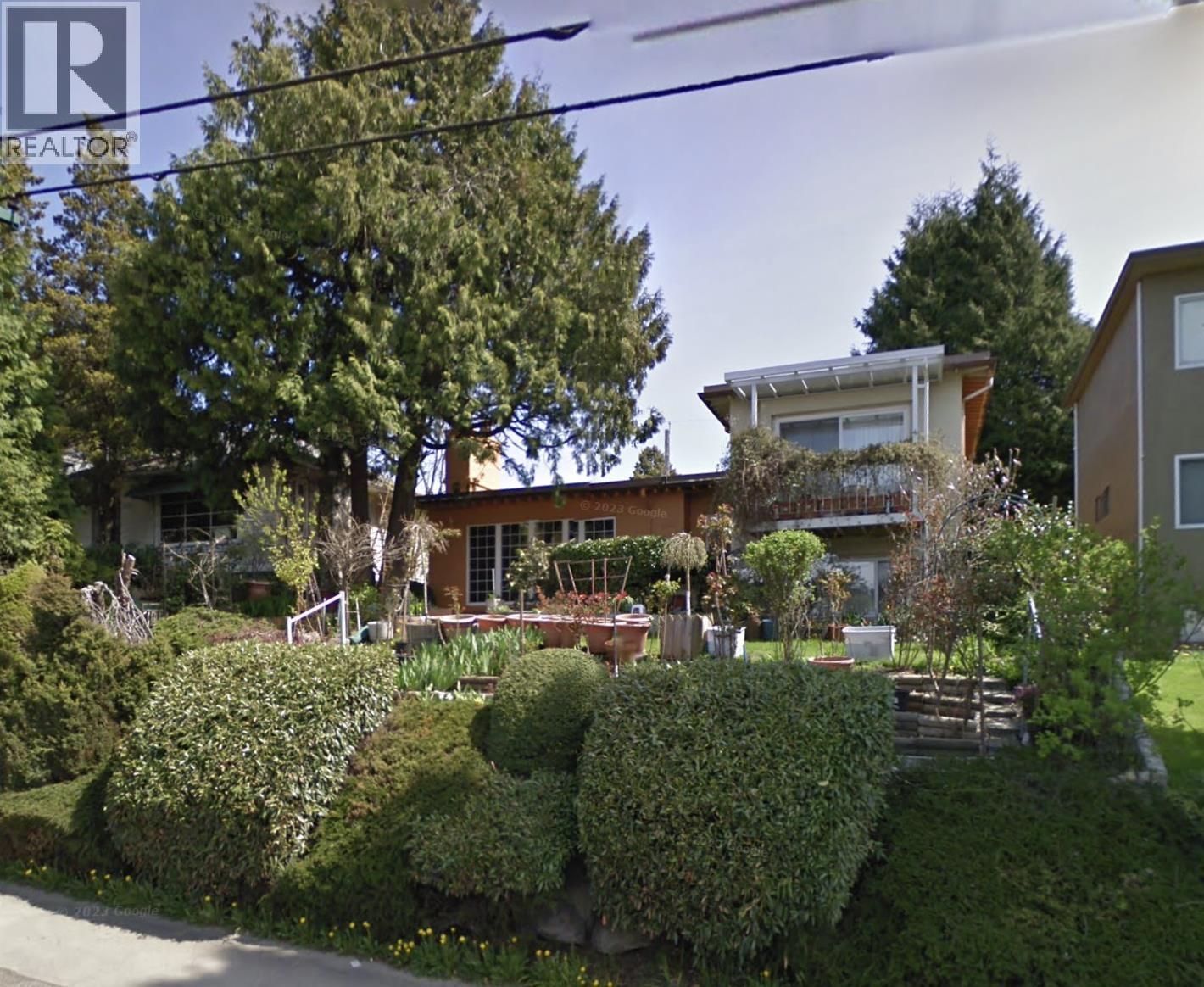 7664 GRANVILLE STREET