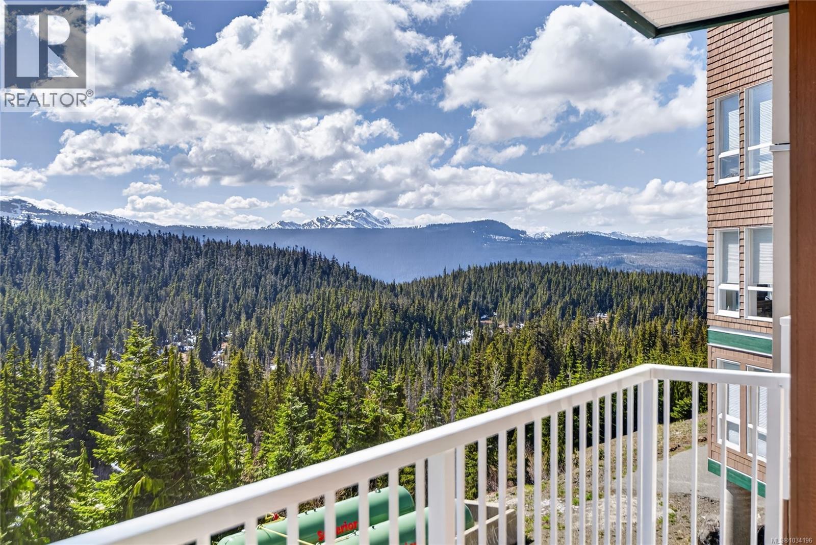 211 1201 Henry Rd, Courtenay, British Columbia