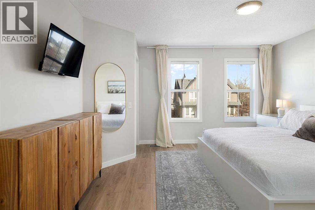 9 Elgin Mews SE, Calgary, Alberta  T2Z 4J9 - Photo 22 - A2294539