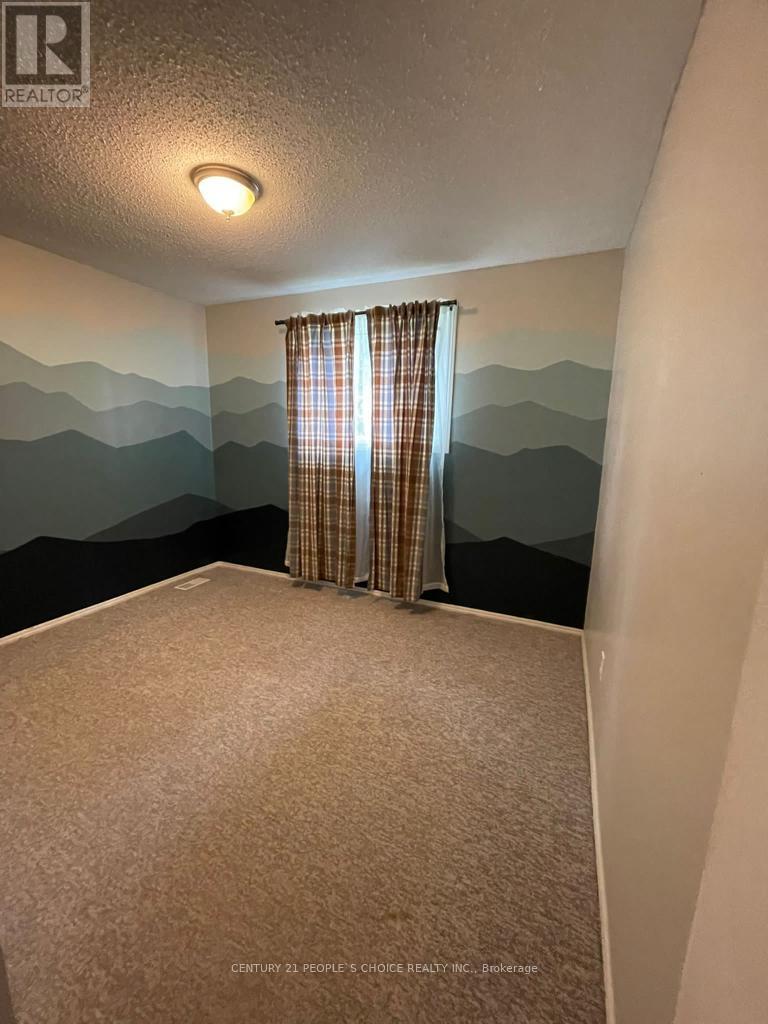 Upper - 6938 Warden Avenue, Niagara Falls, Ontario  L2G 5P3 - Photo 15 - X13066050