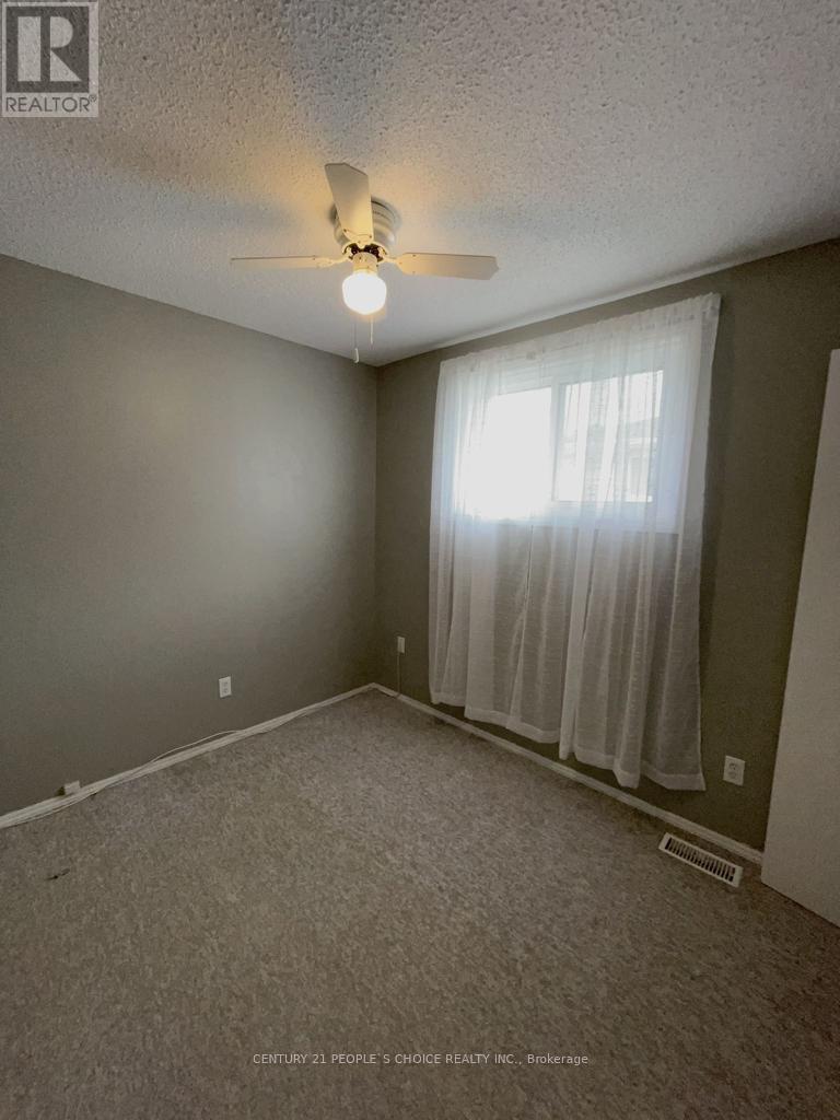 Upper - 6938 Warden Avenue, Niagara Falls, Ontario  L2G 5P3 - Photo 17 - X13066050