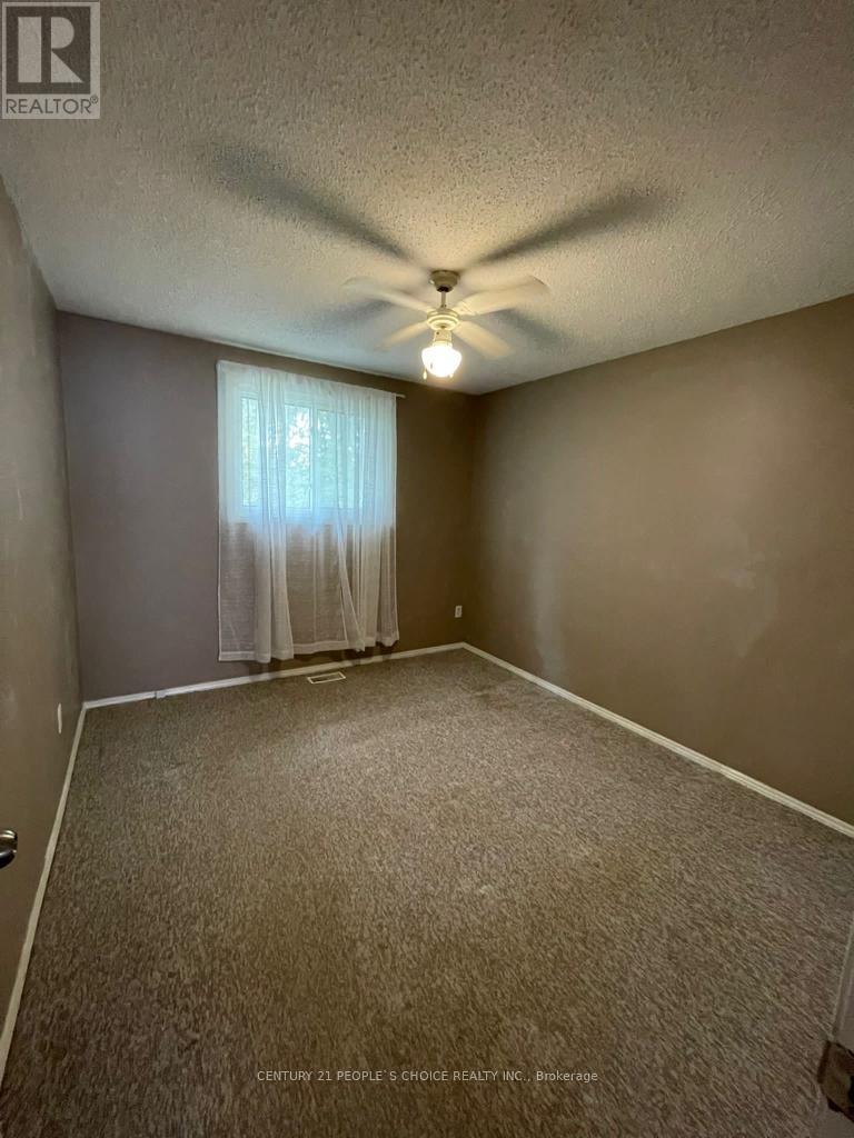 Upper - 6938 Warden Avenue, Niagara Falls, Ontario  L2G 5P3 - Photo 18 - X13066050