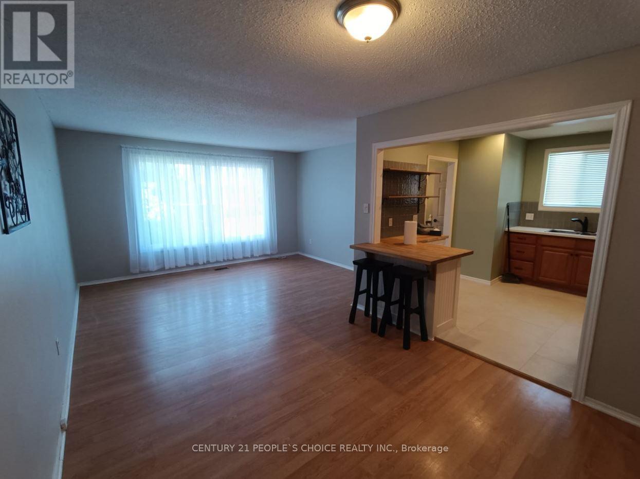 Upper - 6938 Warden Avenue, Niagara Falls, Ontario  L2G 5P3 - Photo 22 - X13066050