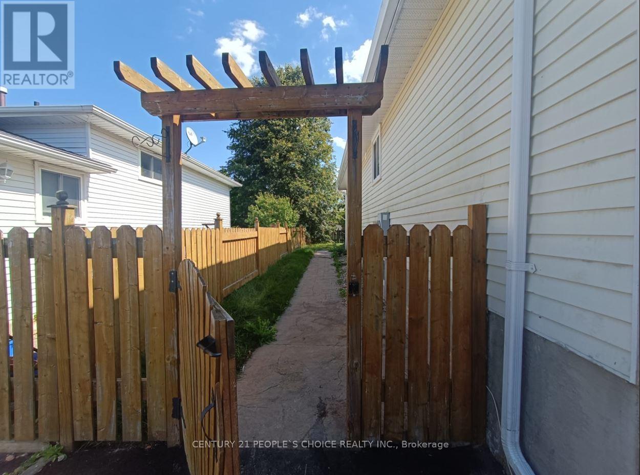 Upper - 6938 Warden Avenue, Niagara Falls, Ontario  L2G 5P3 - Photo 26 - X13066050