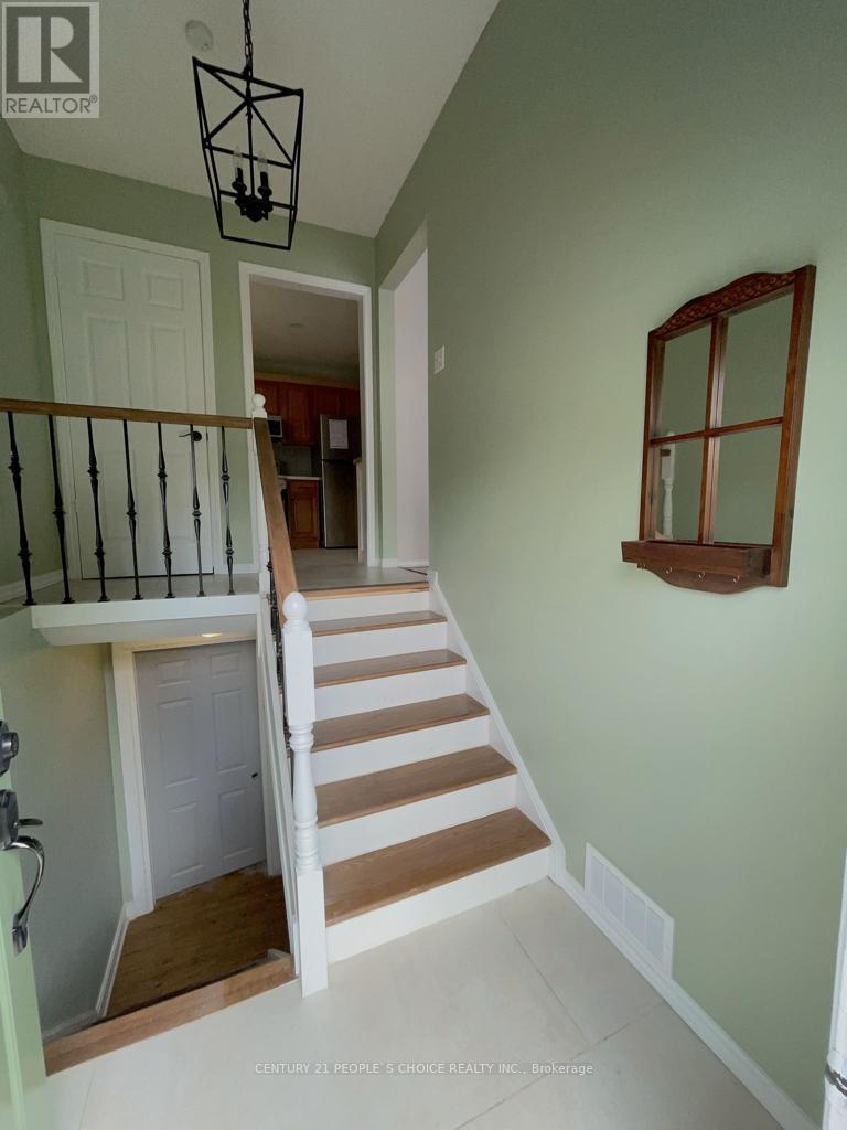 Upper - 6938 Warden Avenue, Niagara Falls, Ontario  L2G 5P3 - Photo 7 - X13066050