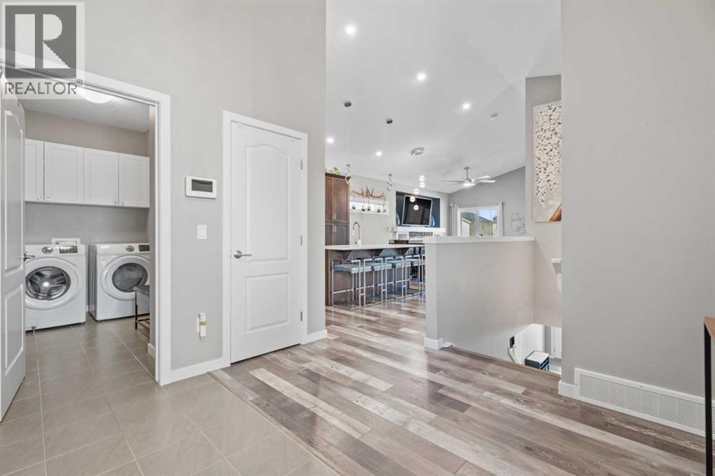 6 Drake Landing Grove, Okotoks, Alberta  T1S 0P6 - Photo 5 - A2306180