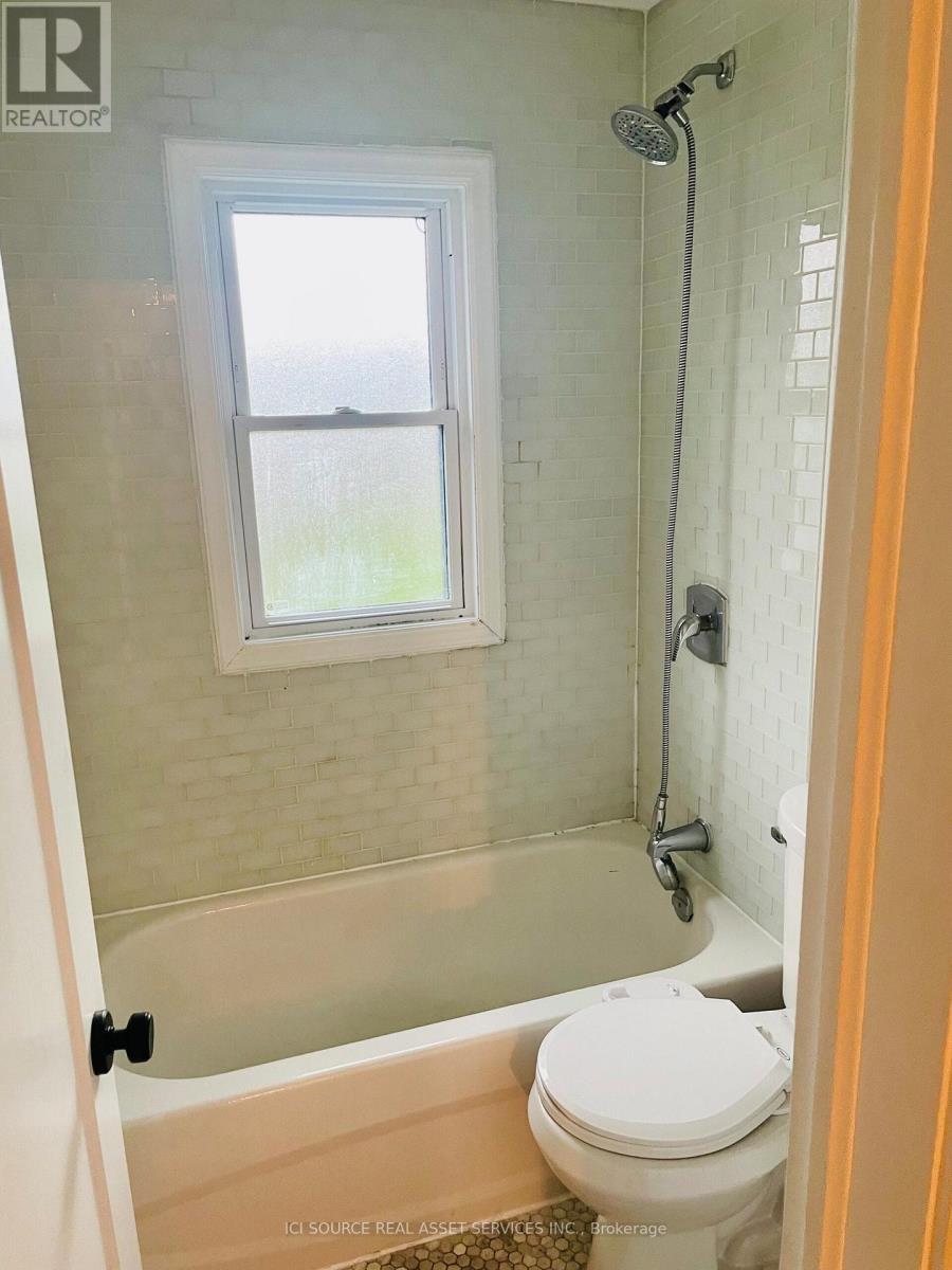 Main Fl - 374 East 16th Street, Hamilton, Ontario  L9A 4K3 - Photo 7 - X13028448