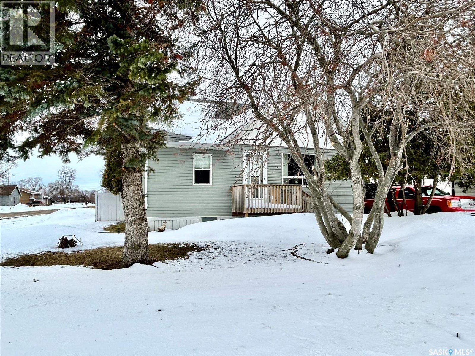 3351 3rd Avenue, Carrot River, Saskatchewan  S0E 0L0 - Photo 2 - SK034450