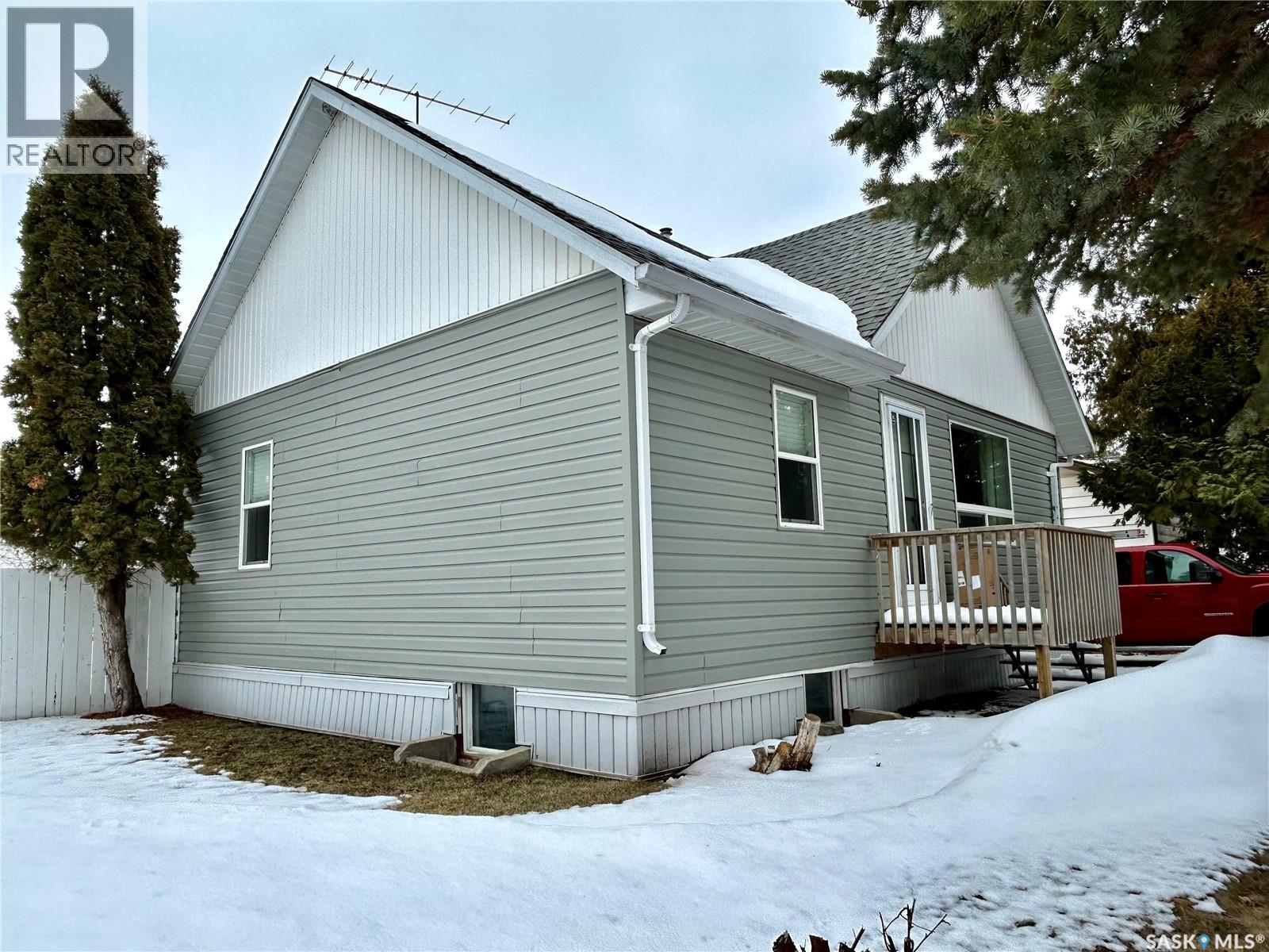 3351 3rd Avenue, Carrot River, Saskatchewan  S0E 0L0 - Photo 3 - SK034450