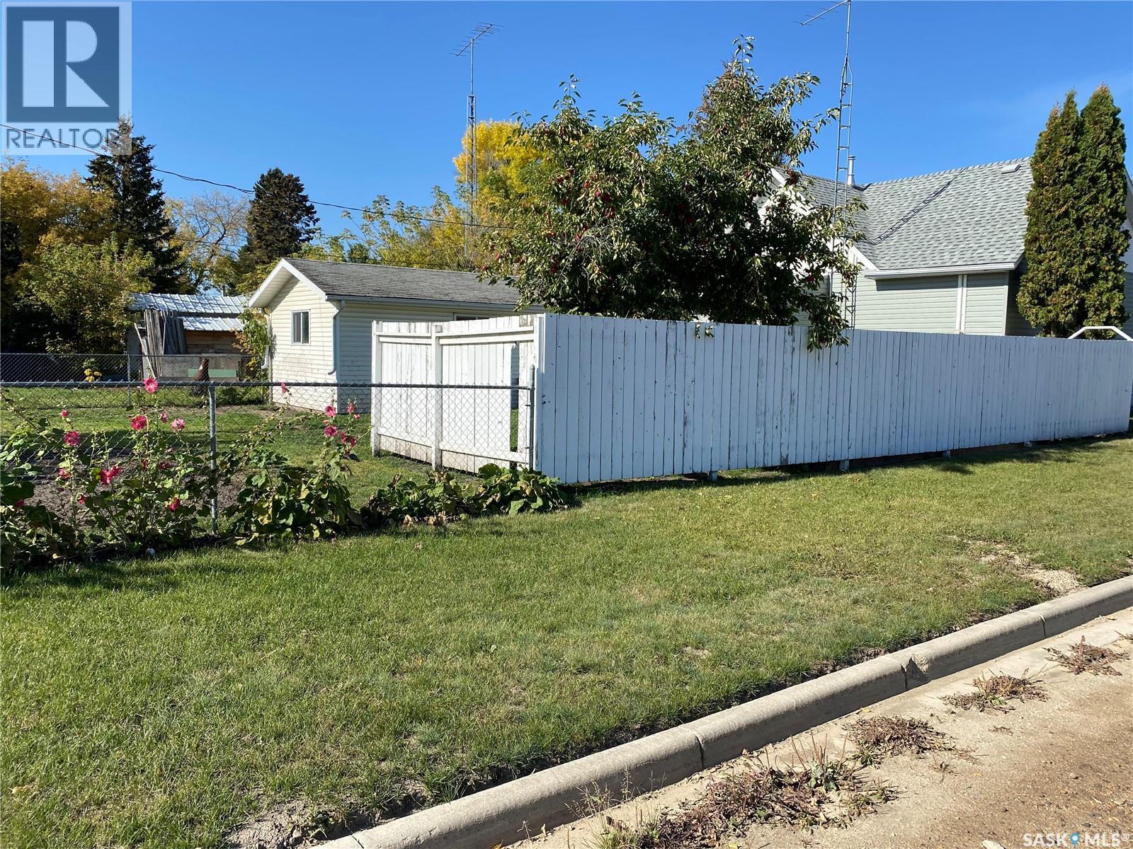 3351 3rd Avenue, Carrot River, Saskatchewan  S0E 0L0 - Photo 31 - SK034450