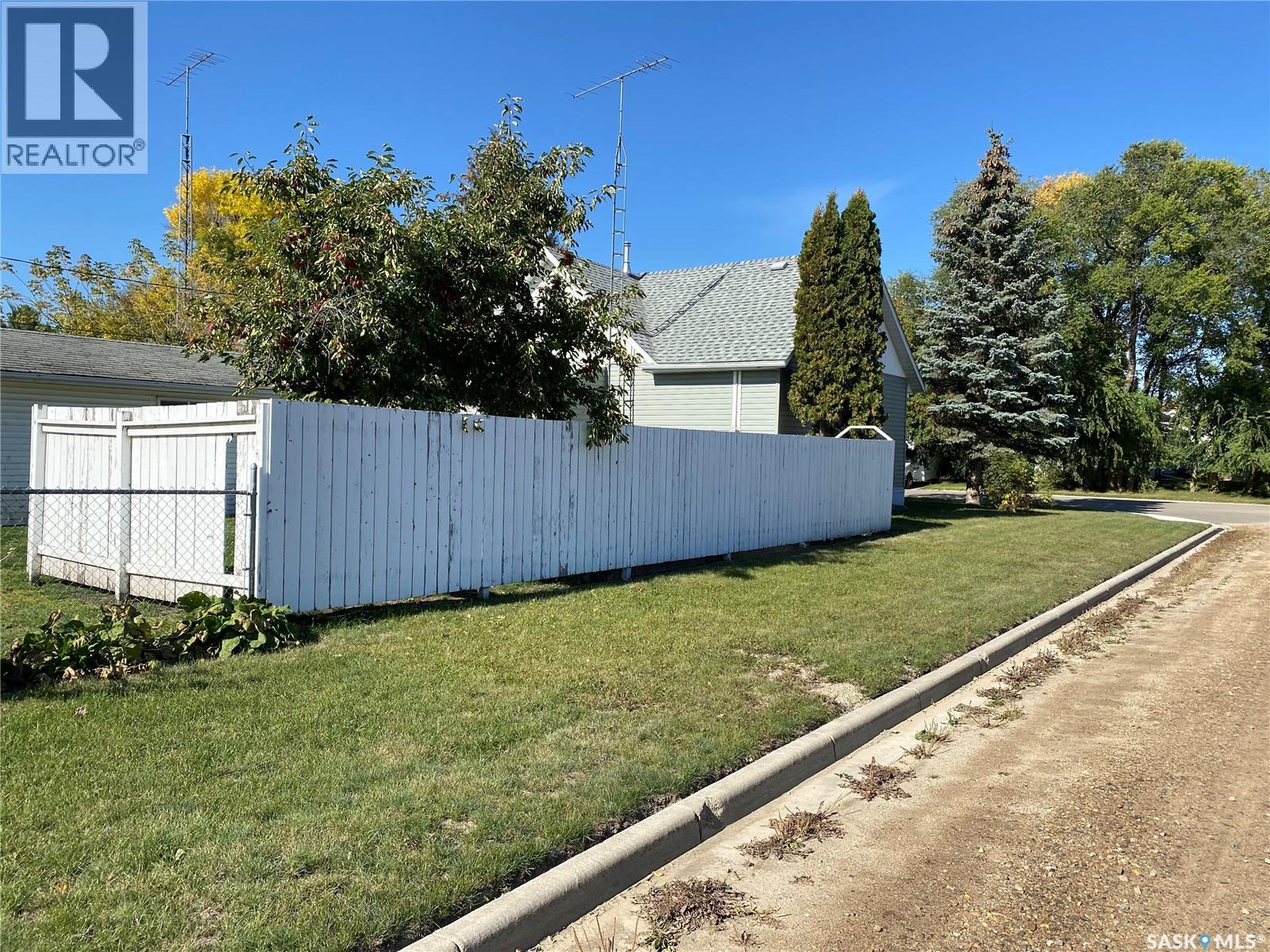 3351 3rd Avenue, Carrot River, Saskatchewan  S0E 0L0 - Photo 32 - SK034450