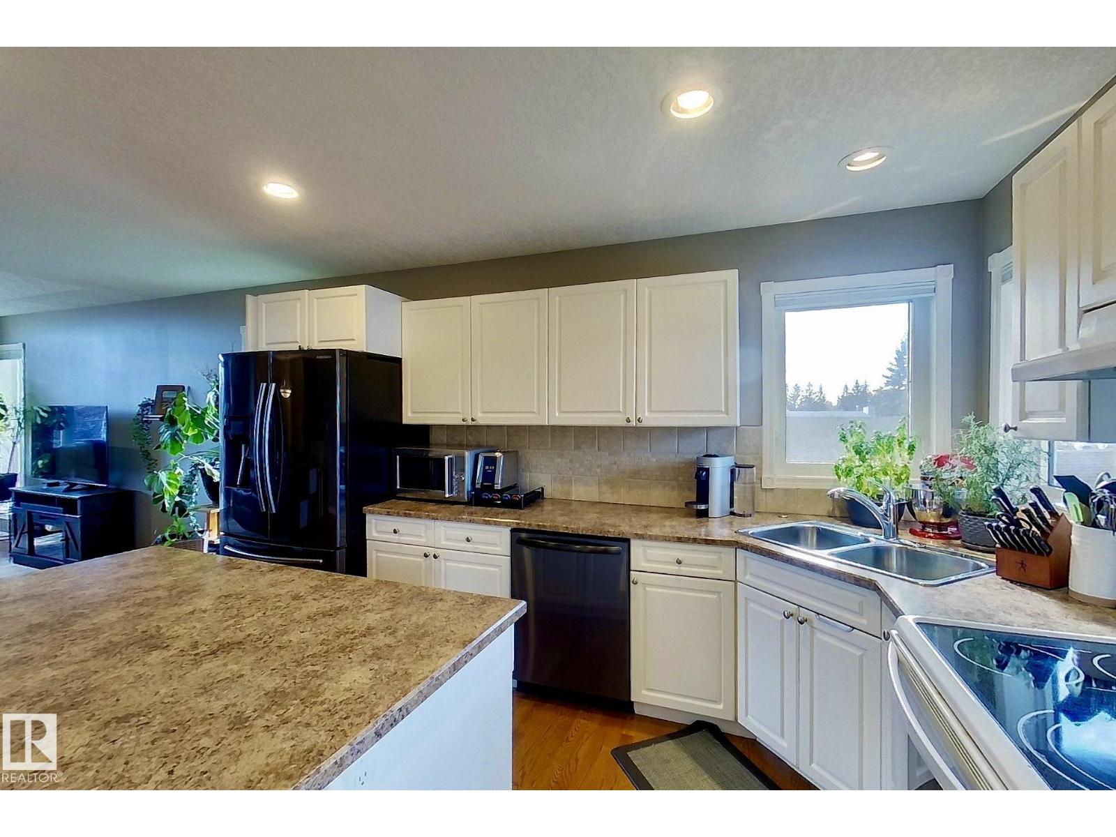 1506 54 St, Edson, Alberta  T7E 1H3 - Photo 11 - E4485042