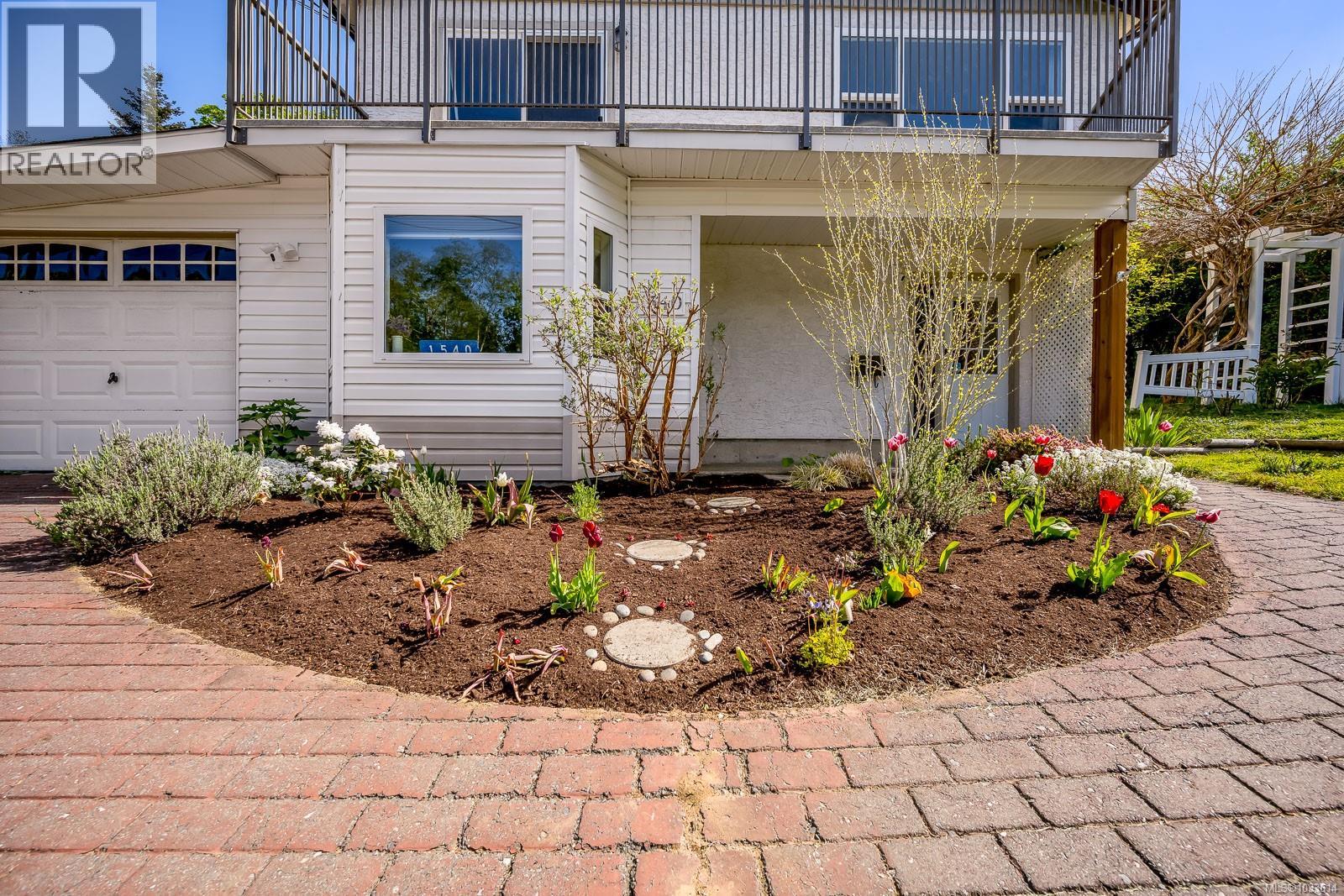 1540 Hobson Ave, Courtenay, British Columbia  V9N 6N9 - Photo 2 - 1033614