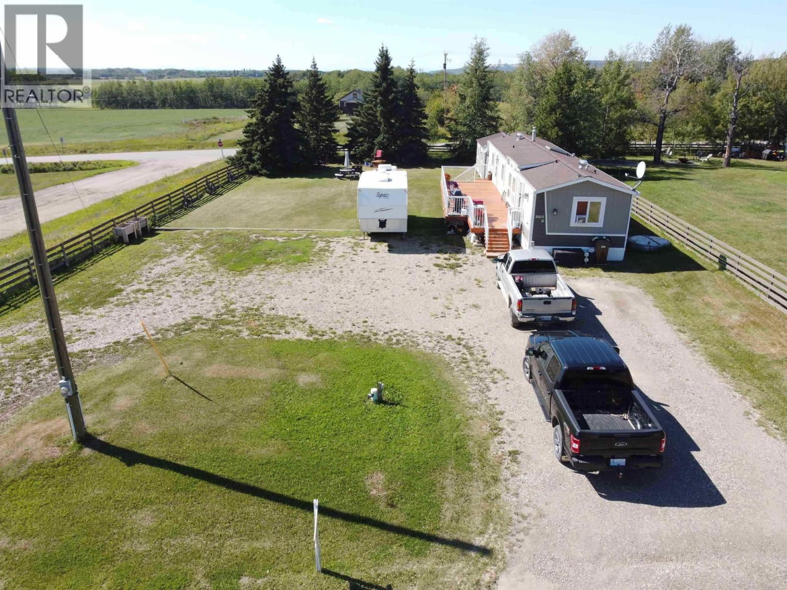 8805 Pine Road, Fort St. John, British Columbia  V1J 4M7 - Photo 3 - R3117544