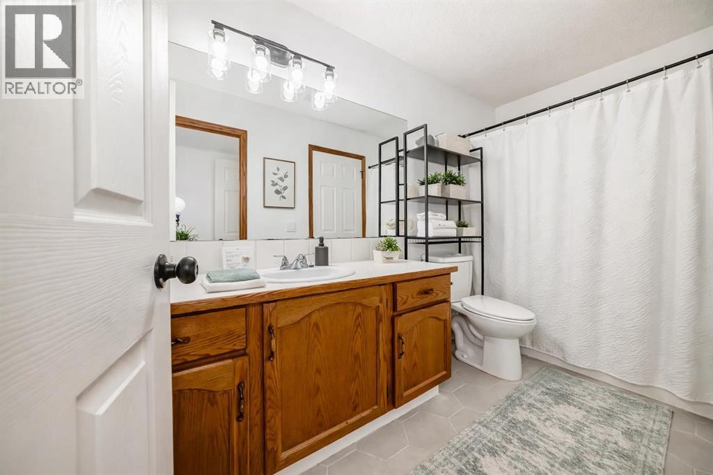 110 Erin Meadow Close Se, Calgary, Alberta  T2B 3E5 - Photo 13 - A2300736