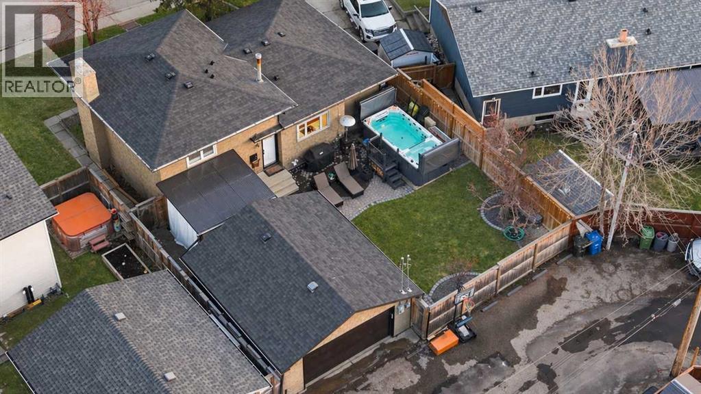 844 Lake Lucerne Drive Se, Calgary, Alberta  T2J 3H3 - Photo 4 - A2299357