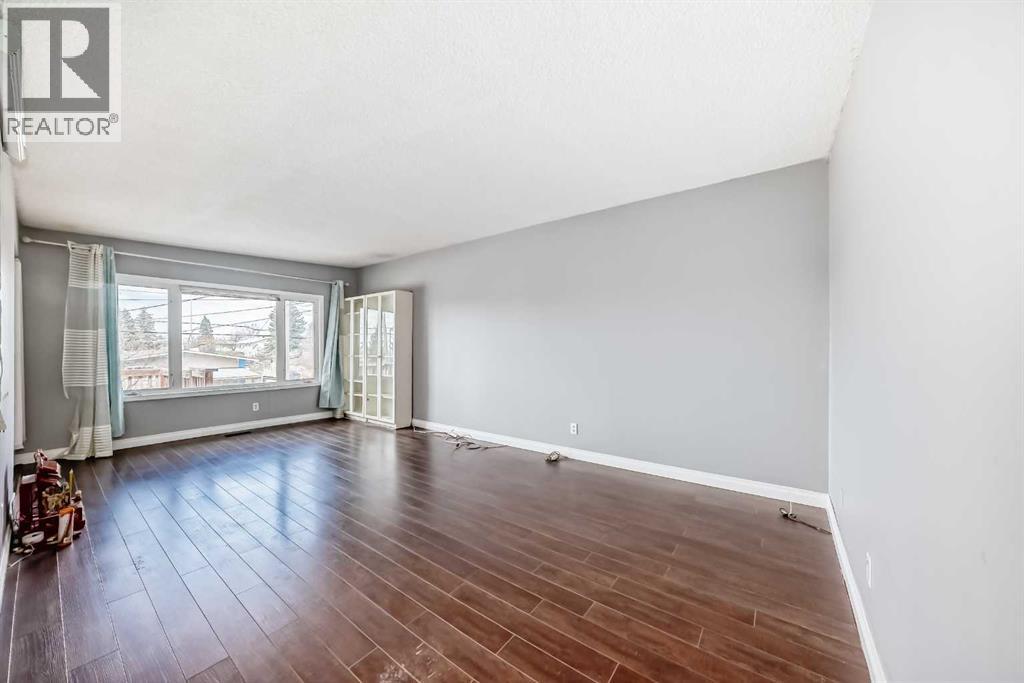 921 Mckinnon Drive Ne, Calgary, Alberta  T2E 7B5 - Photo 9 - A2303810