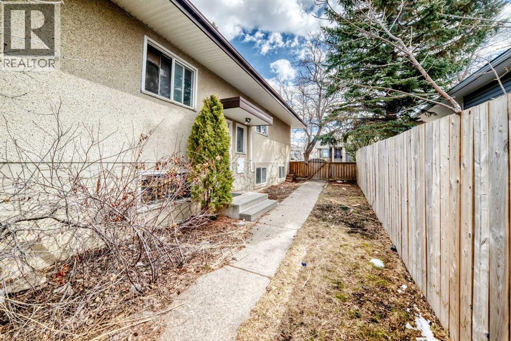 921 Mckinnon Drive Ne, Calgary, Alberta  T2E 7B5 - Photo 3 - A2303810