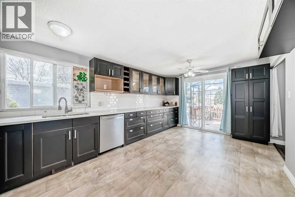 921 Mckinnon Drive Ne, Calgary, Alberta  T2E 7B5 - Photo 8 - A2303810