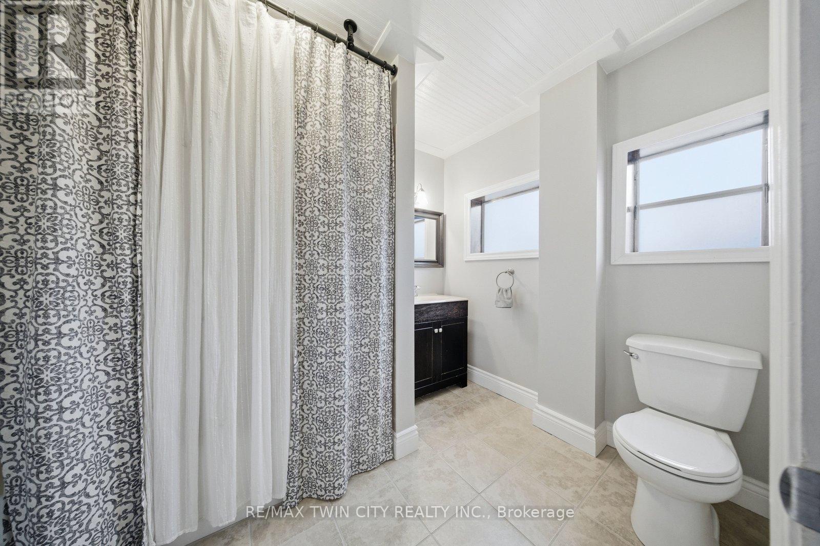 188 Grand River Avenue, Brantford, Ontario  N3T 4X9 - Photo 15 - X12915518