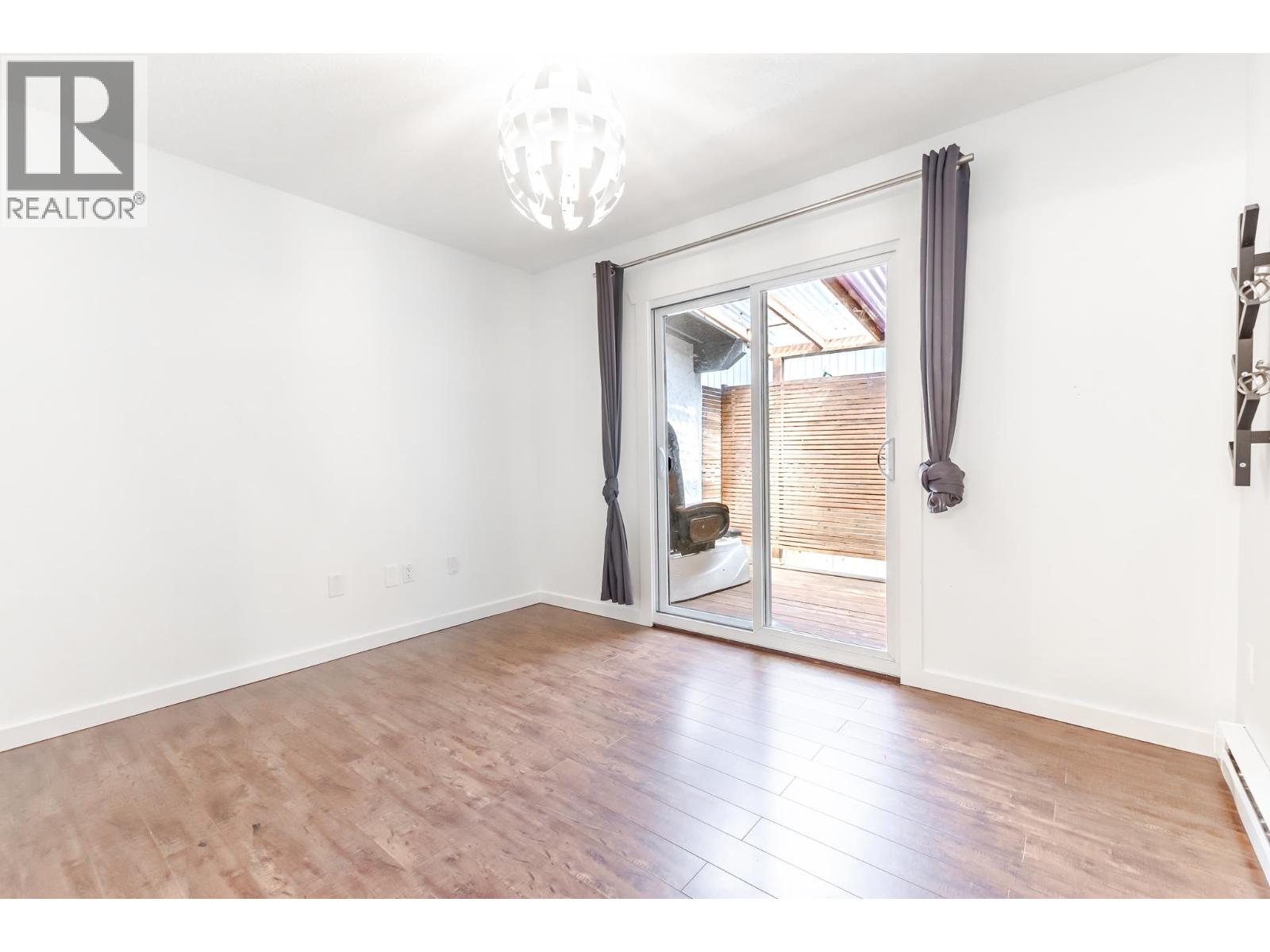 1818 Chalmers Avenue, Port Coquitlam, British Columbia  V3B 2T4 - Photo 10 - R3117532