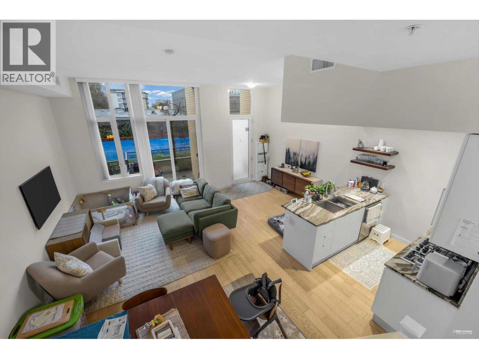 2063 W 10TH AVENUE, Vancouver, British Columbia